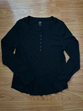GAP Women's Black Heather Long-Sleeve Button Henley Top
